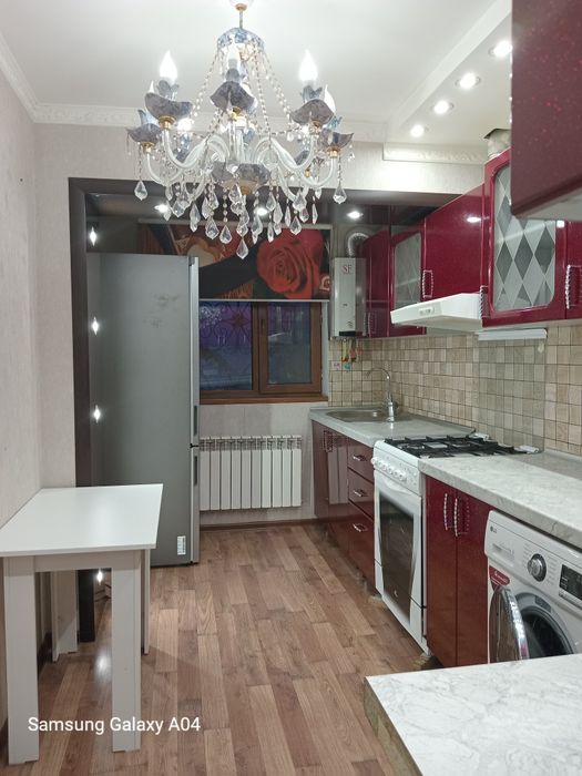 Сдаётся 3_комнат.Квартира 3этаж ХИМФАРМ ЗА_ЛИНИЙ улица.СУВОРОВА