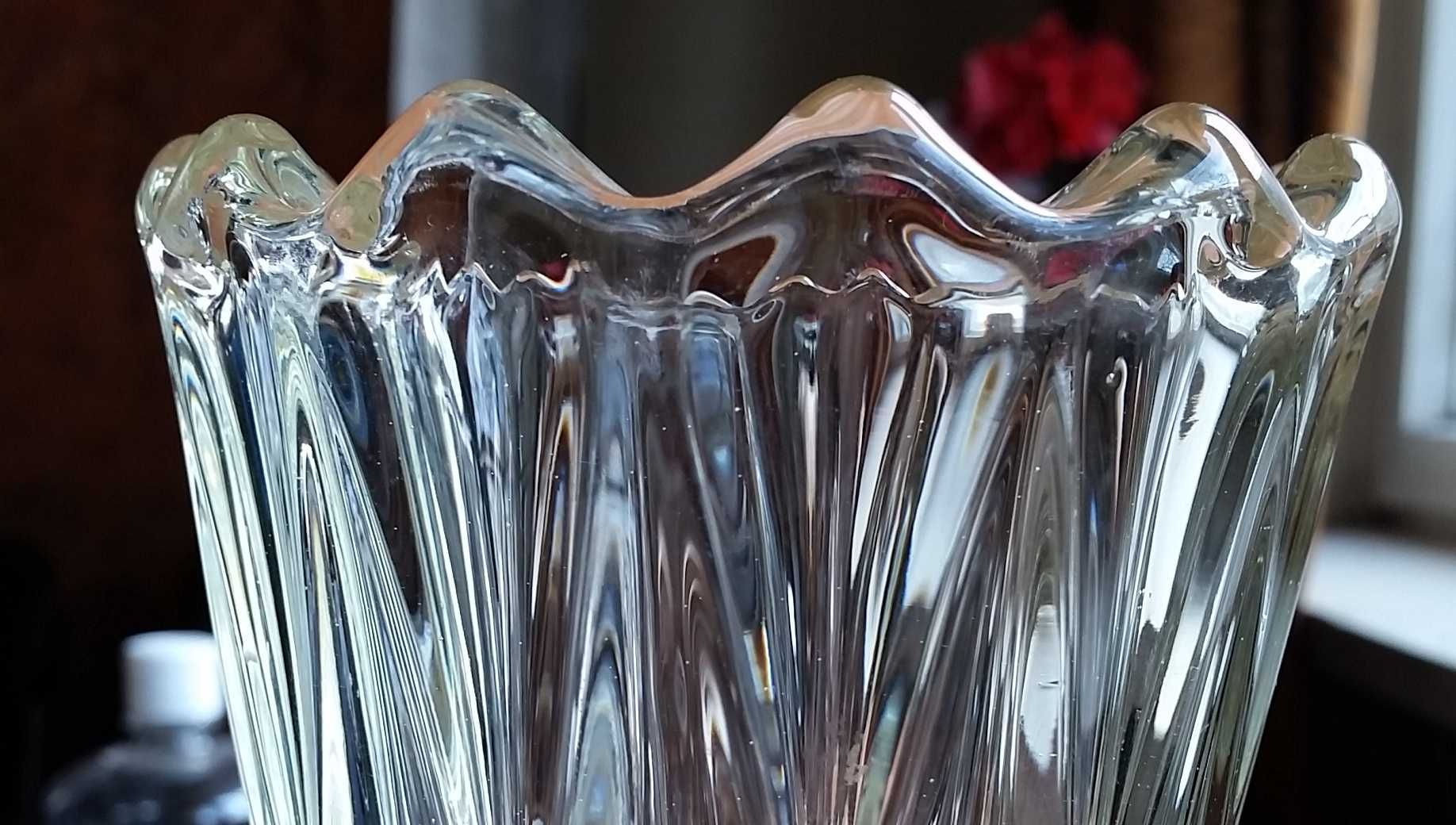 Масивна кристална ваза от оловен кристал