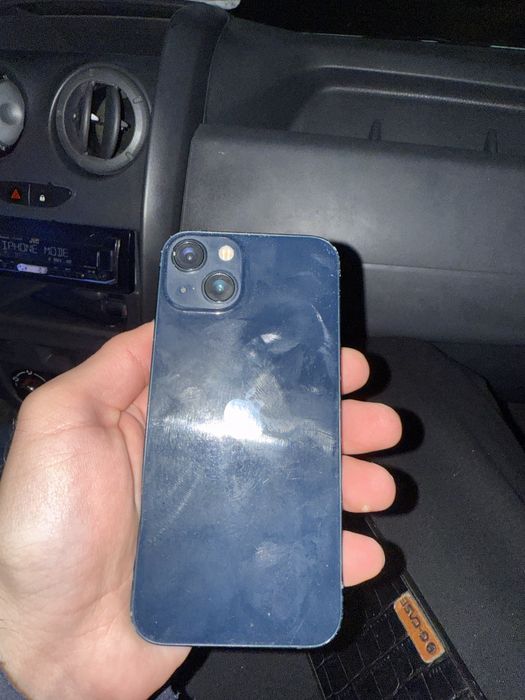 Iphone 13, батарея 77%