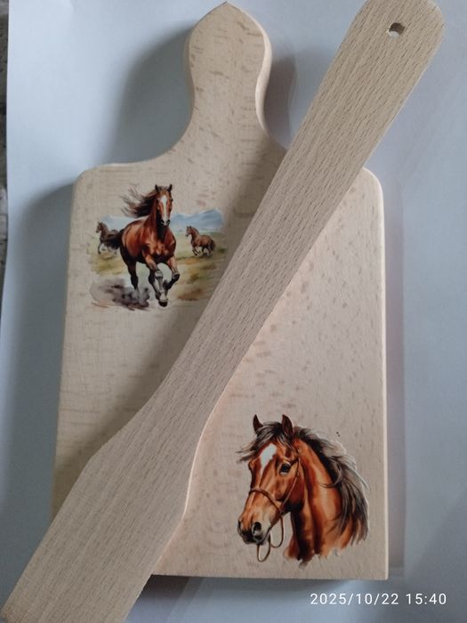 Дървена дъска с декорация по избор