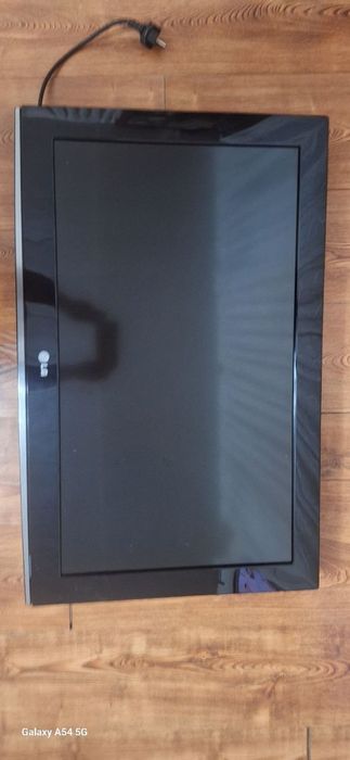 LG 32 televizor sotiladi
