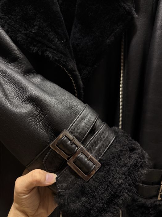 Продам натураллную дубленку авиатор!