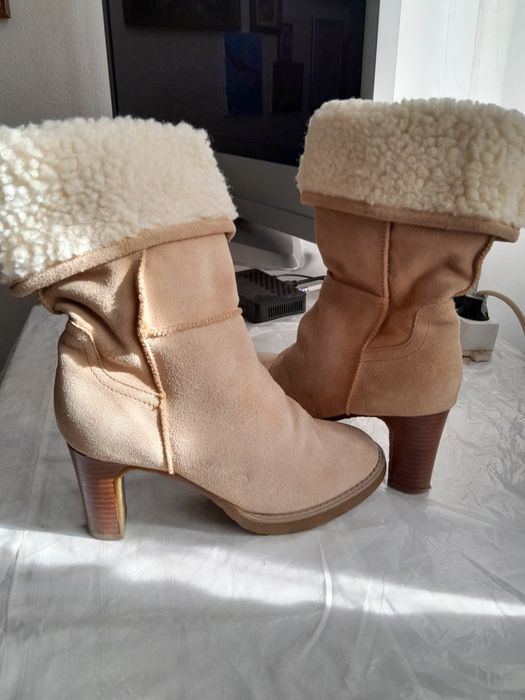 Дамски кожени ботуши светло кафяви,нови Подходящи за зимни условия .