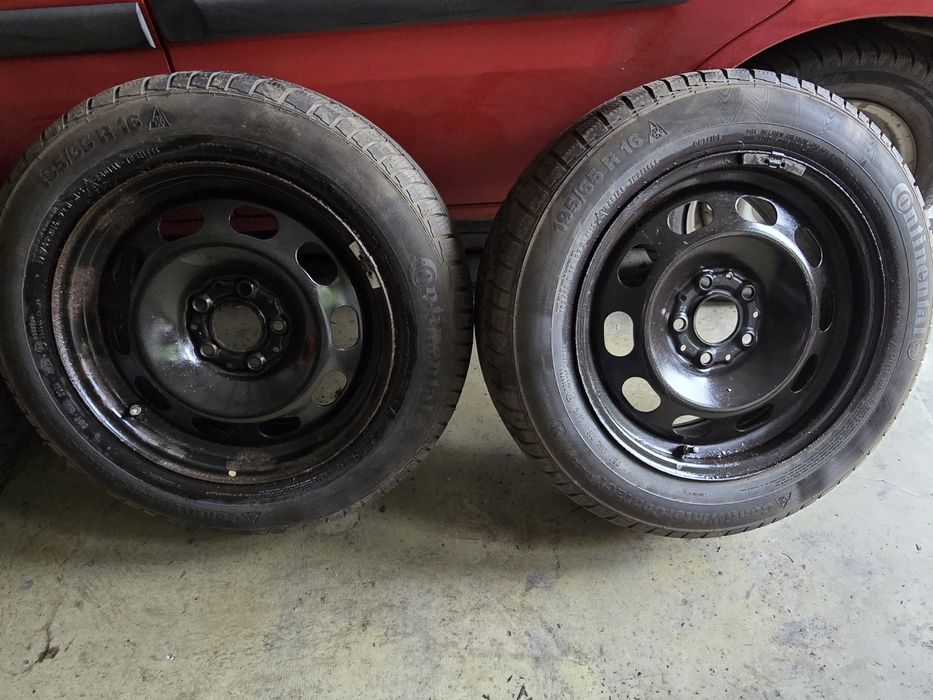 4 roți BMW cu anvelope iarnă 195/65/16