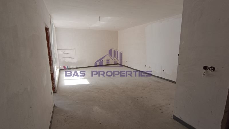 Продава се Двустаен апартамент в София, Овча купел - 68 кв.м за 1764 €/кв.м - Снимка #2