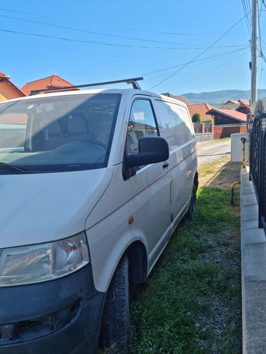 Vand sau schimb  inafara de autovehicule