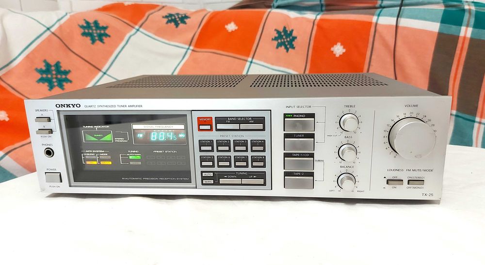 Amplificator cu radio Onkyo TX 25