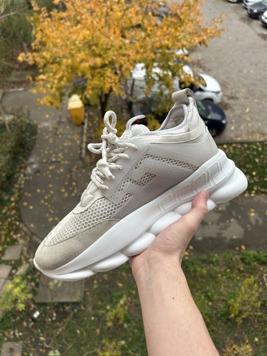 Versace chain reaction