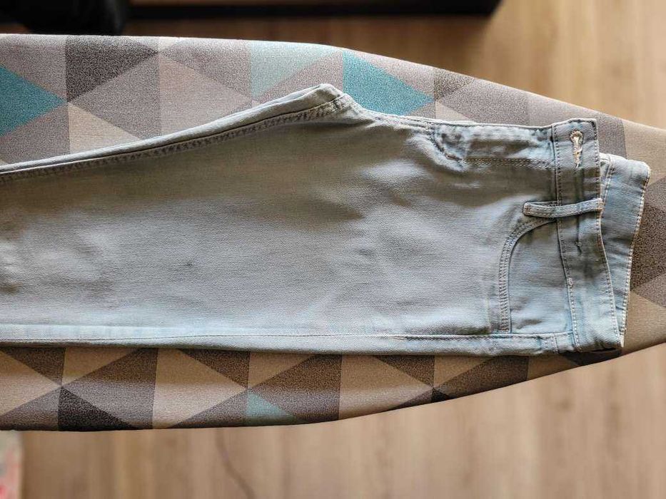 4 бр Запазени дънки и клинове за училище 146 - 152 см / плюс 1 подарък