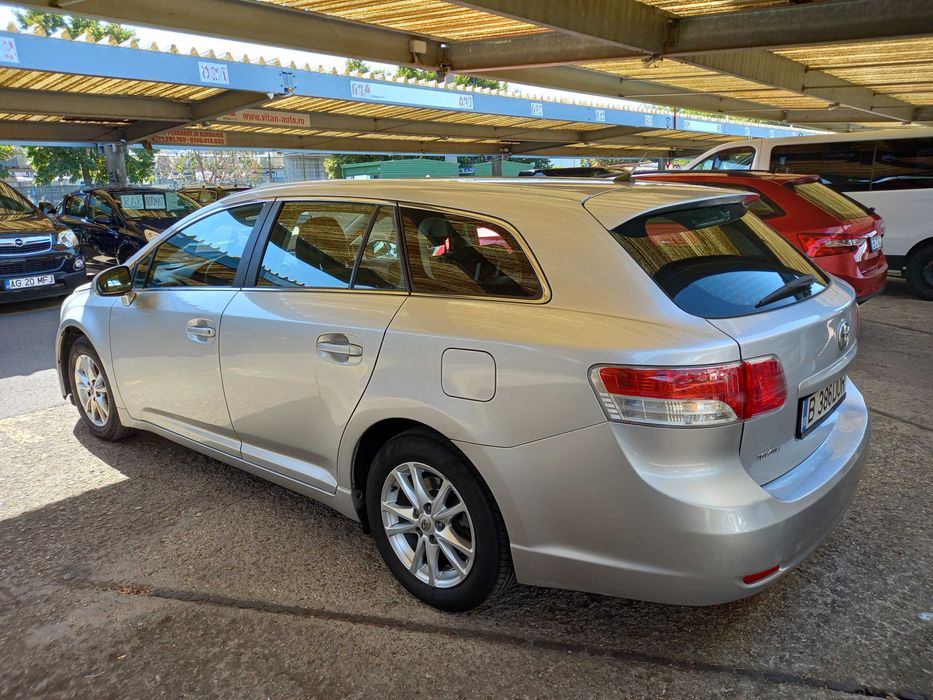 Vând Toyota Avensis 2000 cmc D4D euro 5