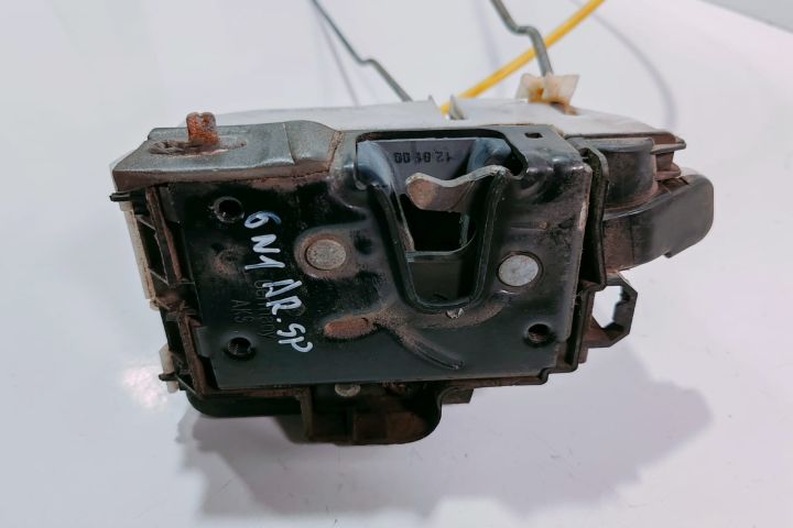 Broasca Usa  dreapta spate    6N4839016C Volkswagen VW Polo a 3-a gen