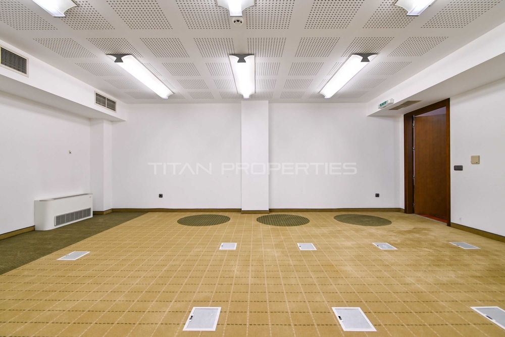 Продава се Офис в София, Център - 1255 кв.м за 2789 €/кв.м - Снимка #3