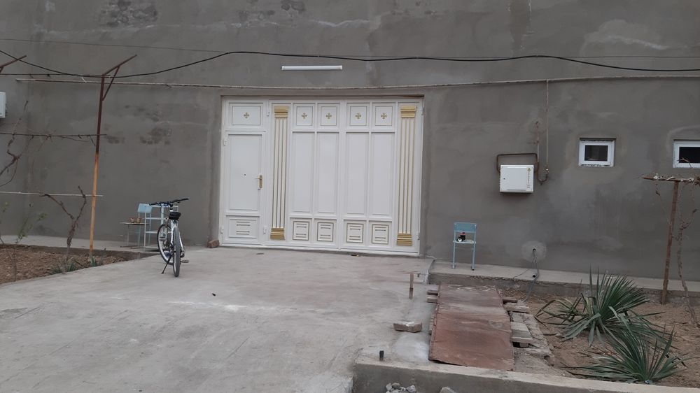 Hovli Sotiladi markazdan