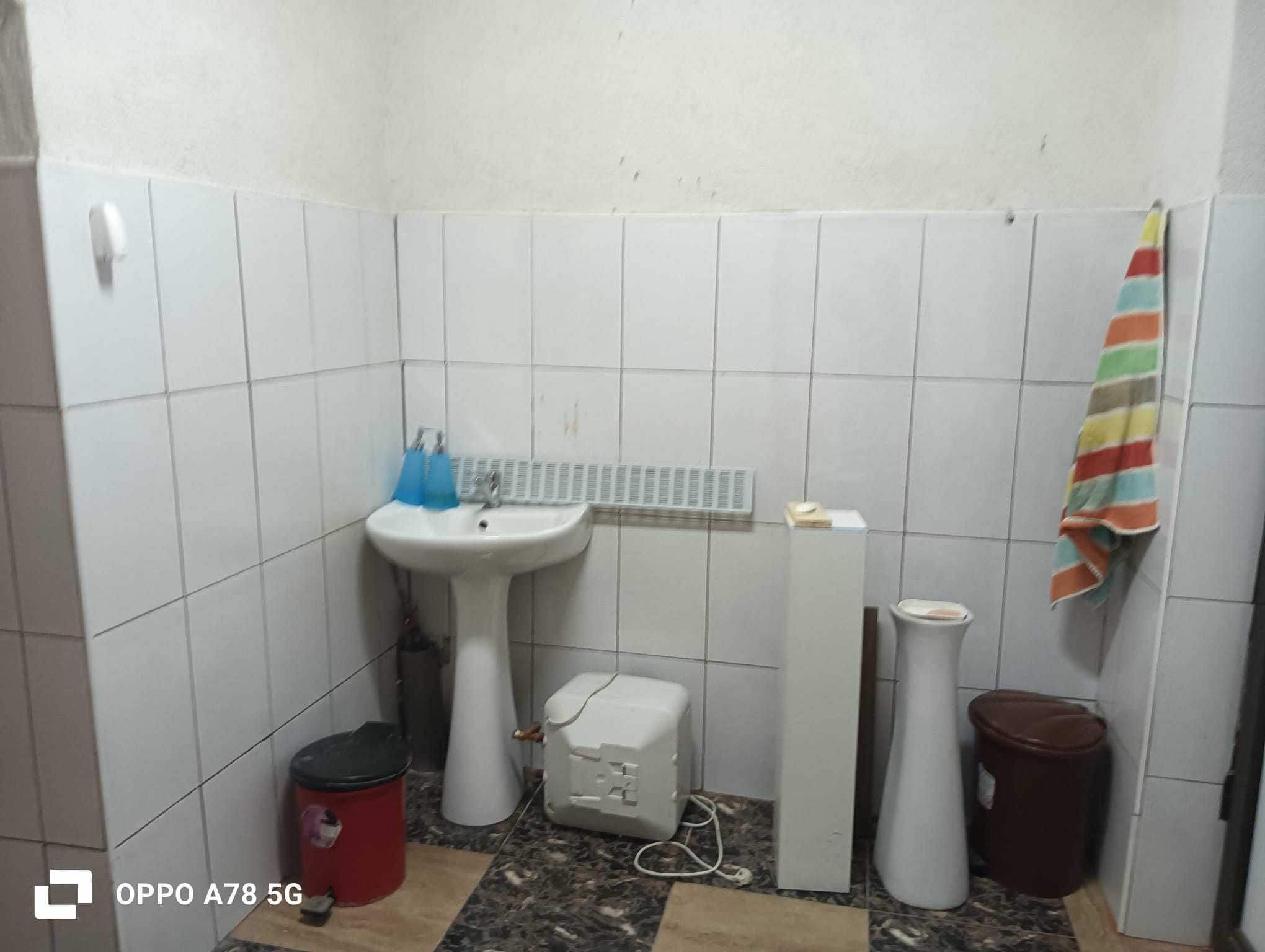 Spațiu 100 mp de închiriat Ploiesti – ideal depozit, producție, birou