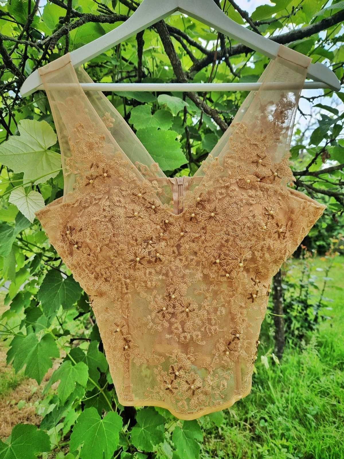 Set doua piese,fusta lunga si corset brodat
