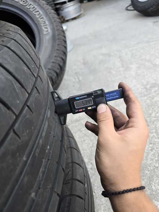 4 Броя 235/55/19 Goodyear 2x5,3mm 2x5mm 23dot