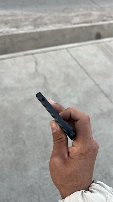 Redmi 13c 8/256 qiz bola tutgan/800 taqalgani