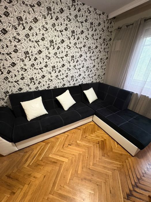 Разтегателен ъглов диван-черен велур