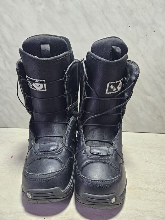 Boots 110 buti placa snowboard Burton   mărimea  38 ( 24  cm) .