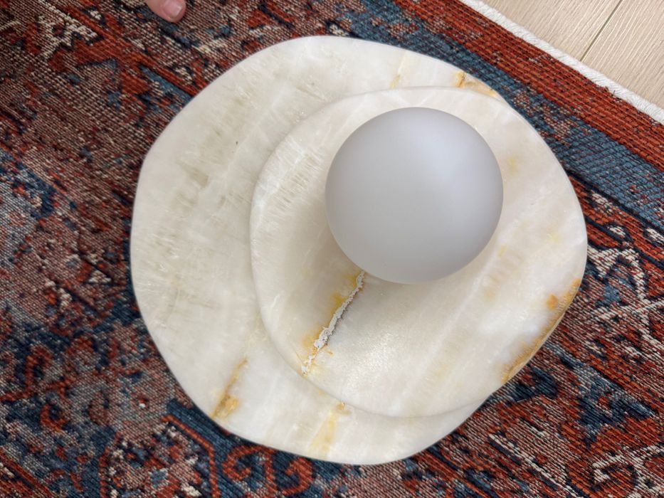 Продам настенное бра из мрамора