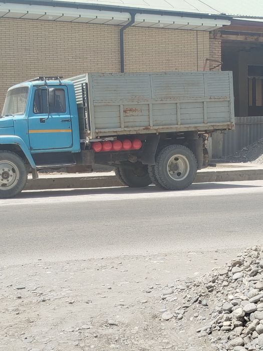 Газ 33-09 сотилади, холати а'ло. Оласиз минасиз. Пул топар машина.