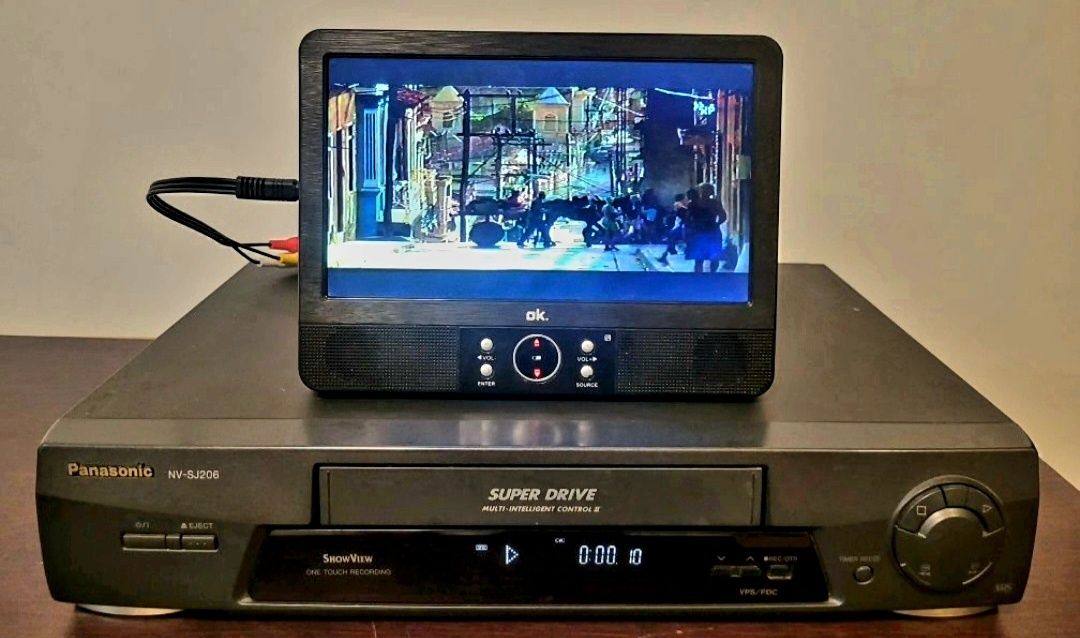 Video recorder VHS marca Panasonic 
Model NV-SJ206
