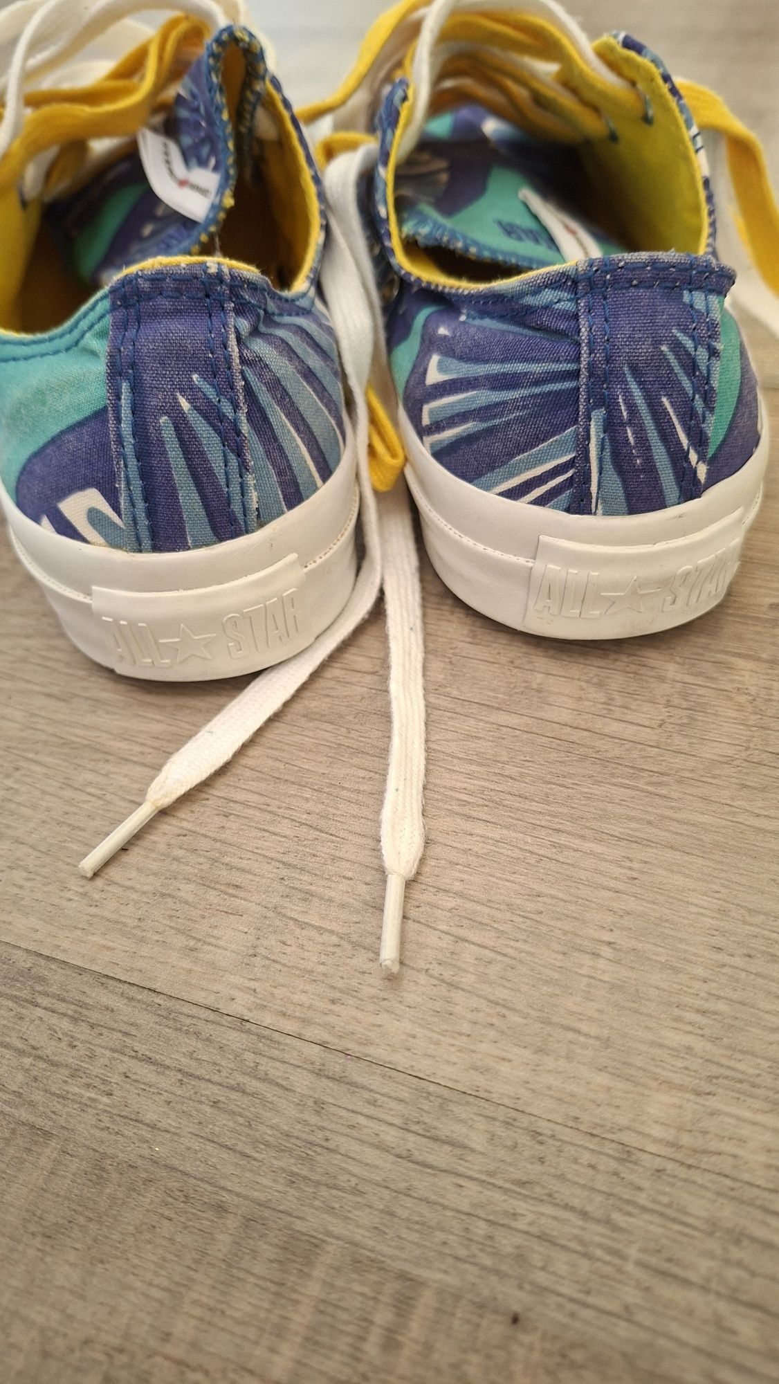 Converse - mărimea 35