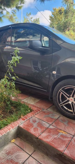 Продаётся Спарк 2 - евро ' г Самарканд орентир Дашкольная !!!