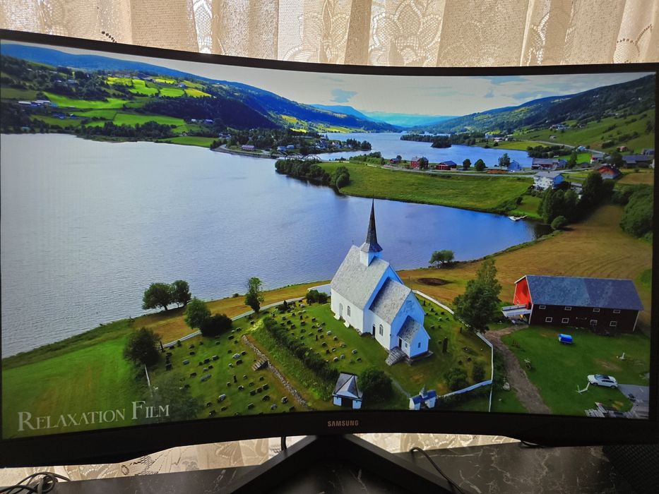 Геймърски монитор Samsung Odyssey G5 G55C 27" VA, QHD (2560 x 1440),