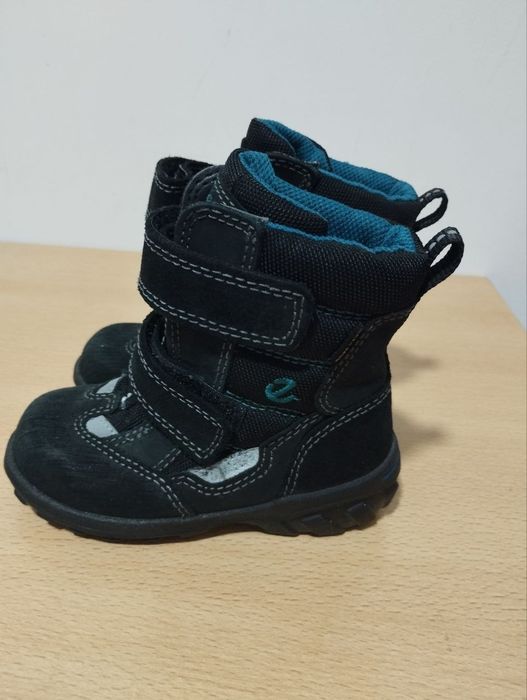 Детские сапожки.