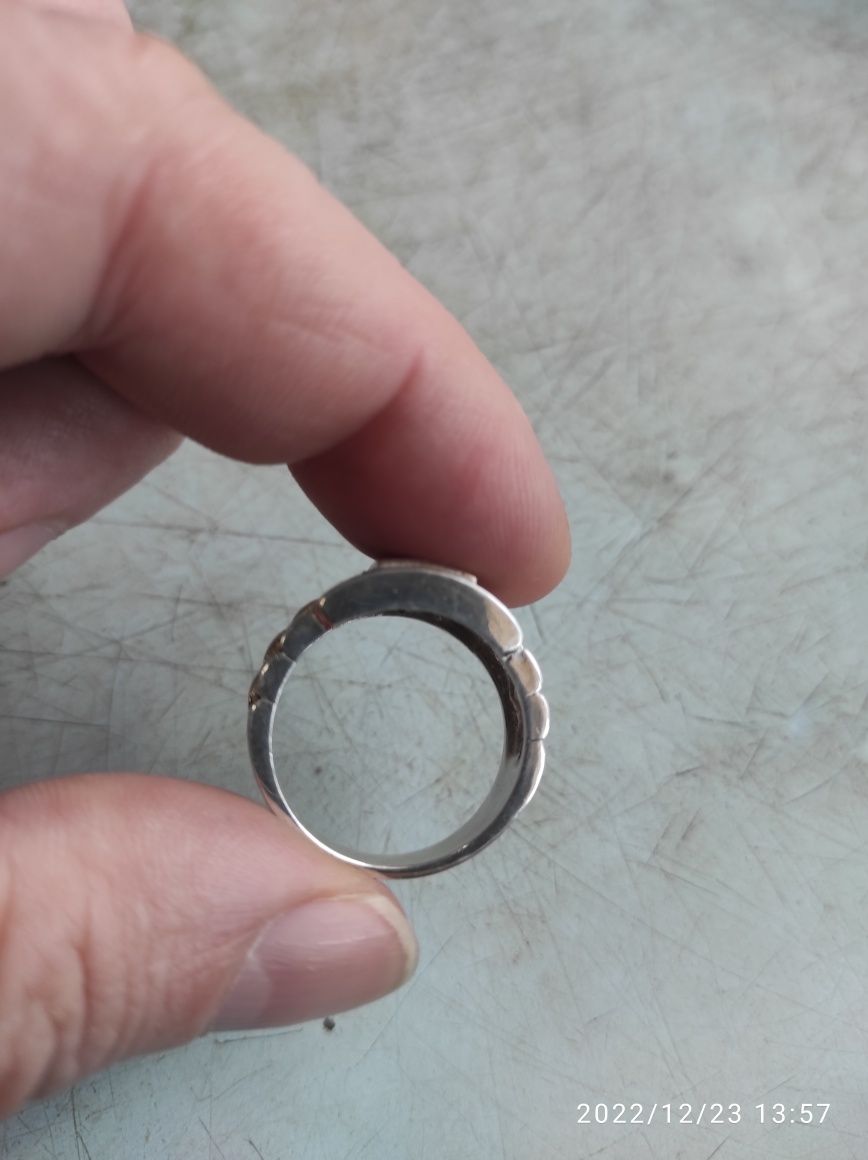 Перстень серебро