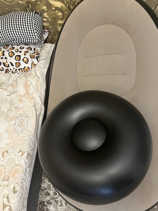 Fotoliu gonflabil cu suport pentru pucioare suprafata catifelata