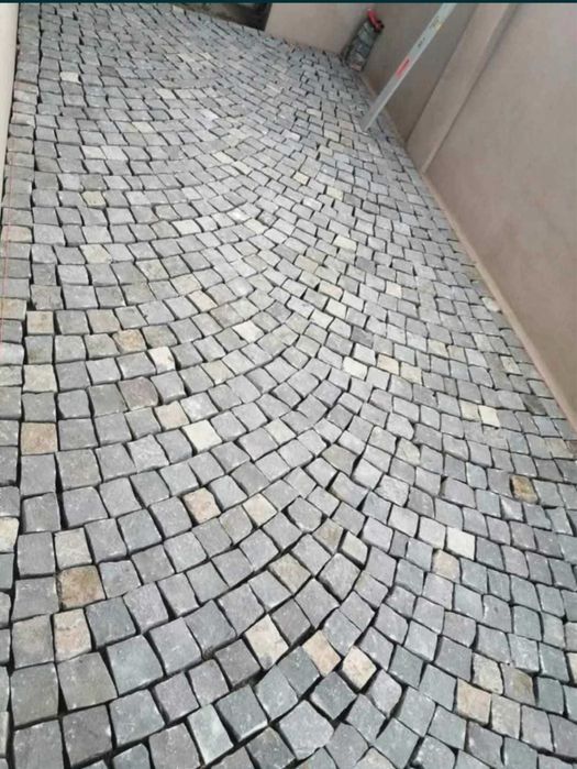 Piatra cubica andezit noua sau veche 10x10x10 + montaj profesional