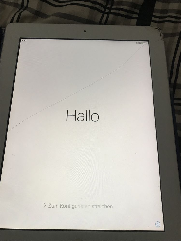 Tableta Ipad Apple crăpată