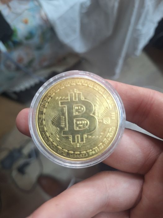 Vand moneda bitcoin btc din aliaj