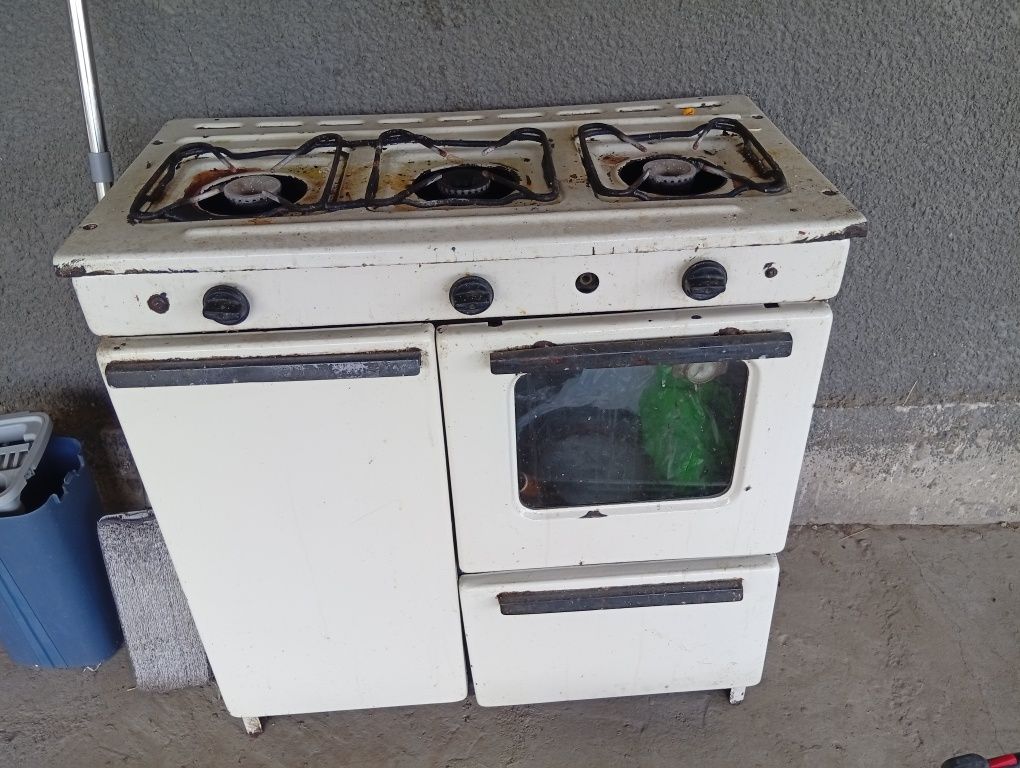 Продается. Холодильник