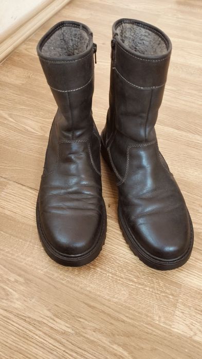 Vând cizme de bărbați în stare bună îmblănite