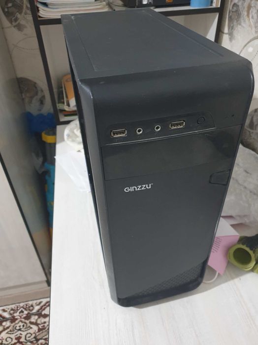 Keys sotiladi blok pitaniyasi 400 W bilan birga