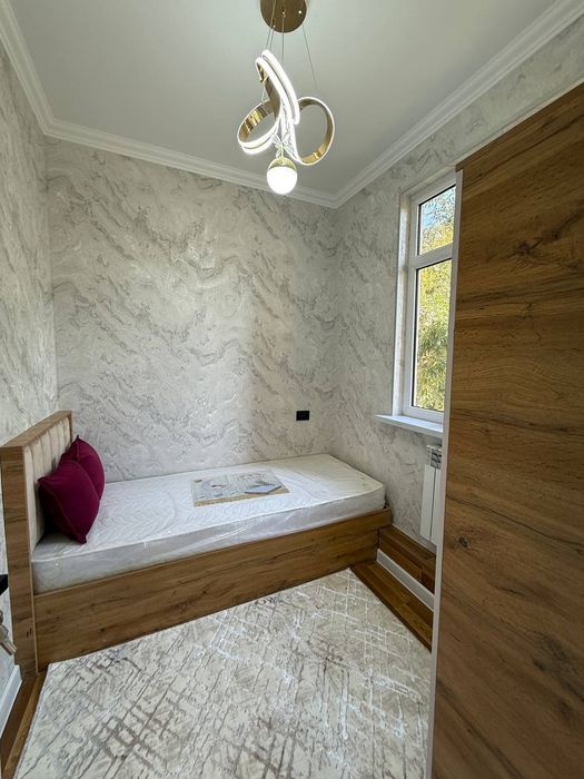 Чиланзар-Ц квартал 1в2/4/5 балкон 1,5х6 авторский ремонт обстановкой