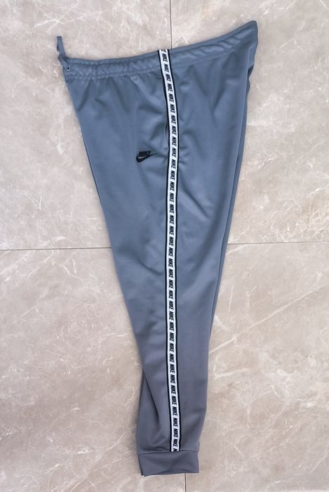 Nike долнище L размер