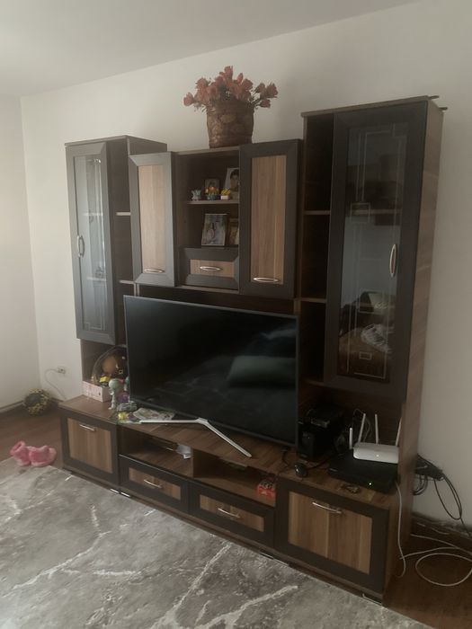 Mobilă living un an vechime