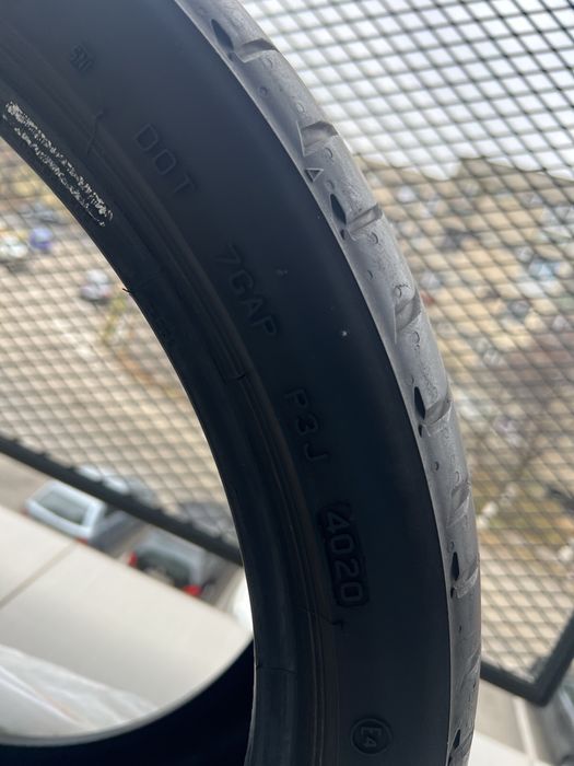 BRIDGESTONE Potenza S001 255/35/R19 DOT 2020