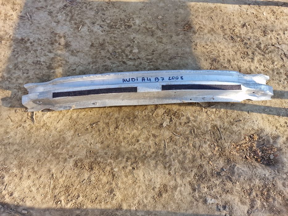 Audi A4 B7 2008 греда задна броня