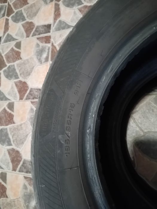 2 броя летни гуми 195/65 R15