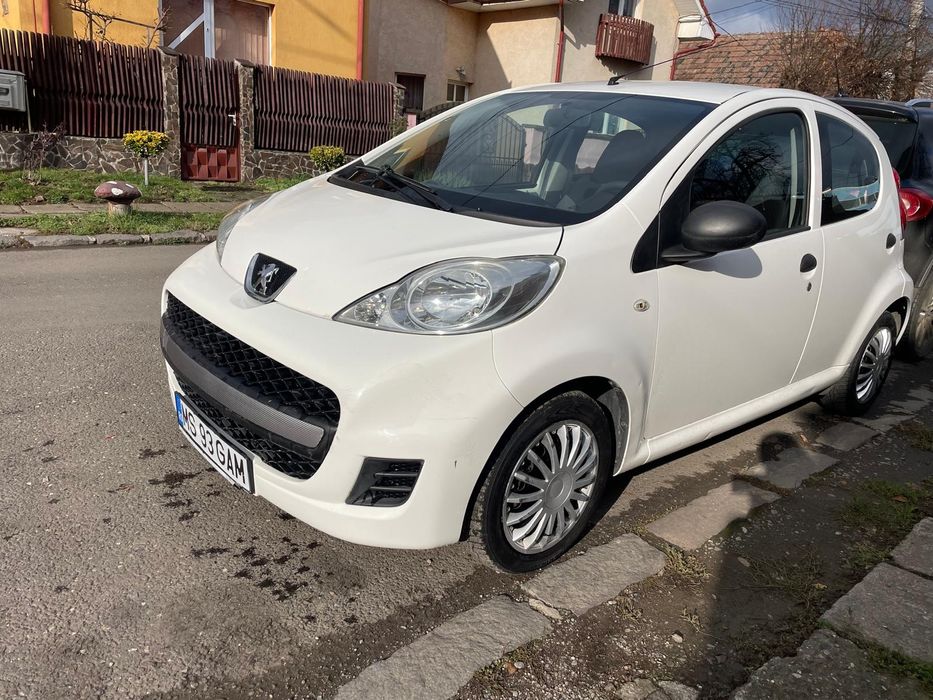 PEUGEOT 107 , 1.0 benzină , 2010
