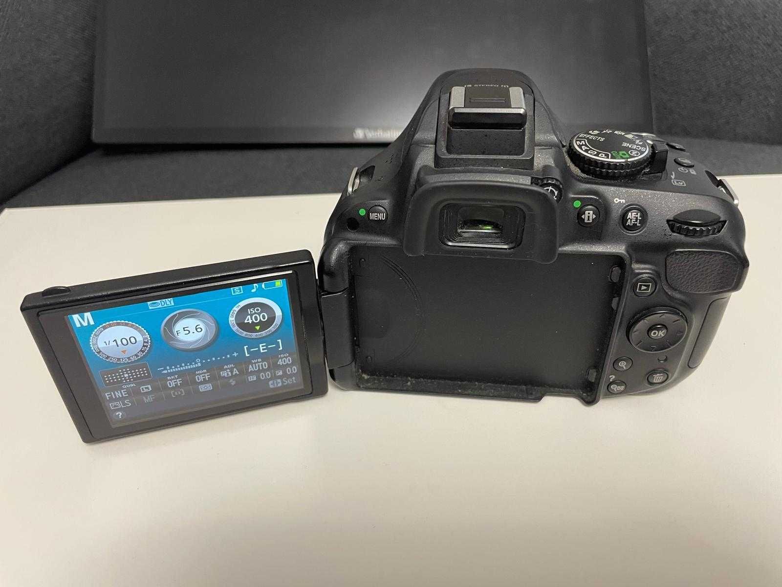 Nikon D5200 – doar 8.696 cadre + cutie & accesorii – stare excelentă