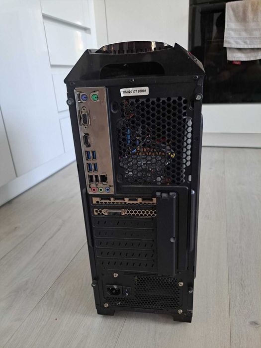 геймърски настолен компютър