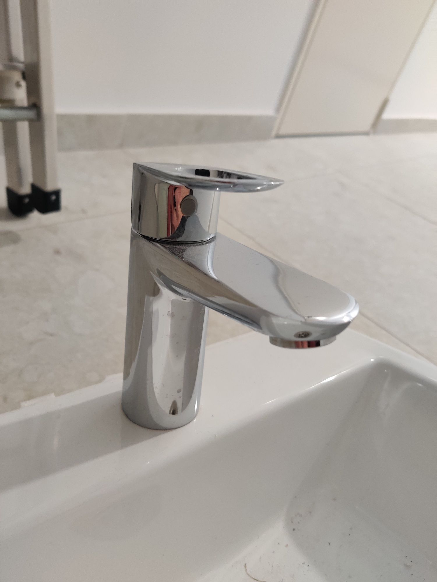 Chiuveta mica 31 x 42 + baterie Grohe