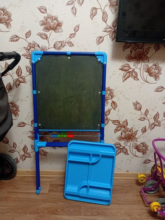 Продам детский мольберт