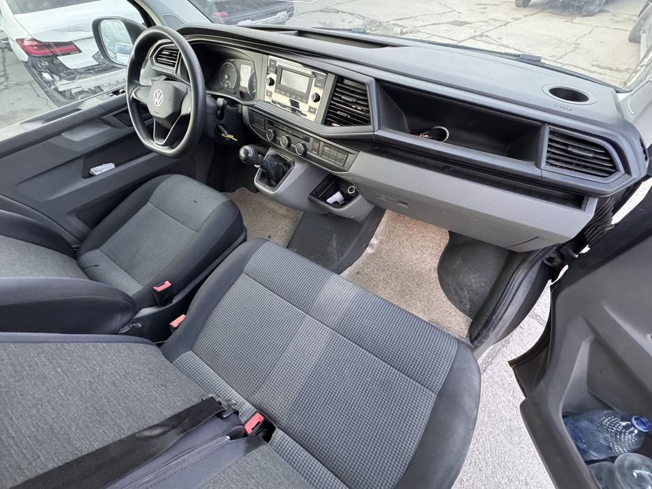 VW Transporter 8+1 T6 2022 2.0 TDI avariat